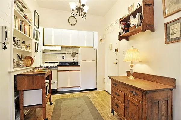 Sold by Compass | media 3