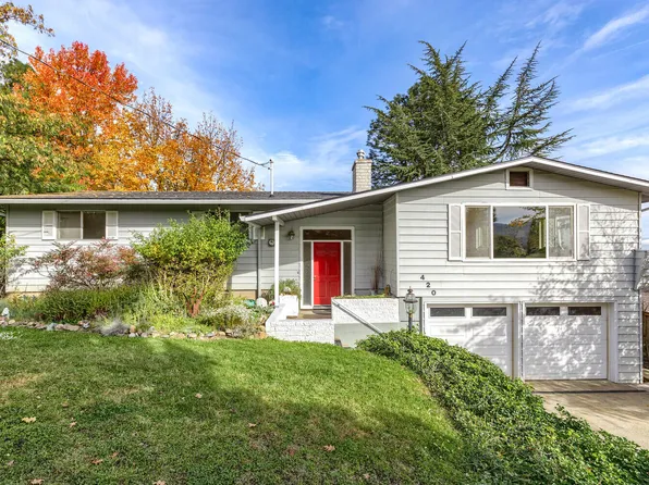 420 Gold Ter, Jacksonville, OR 97530