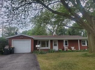 26 S Willow Way, North Aurora, IL 60542