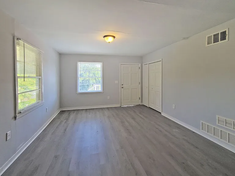 310 Lincoln St SW — Photo 6
