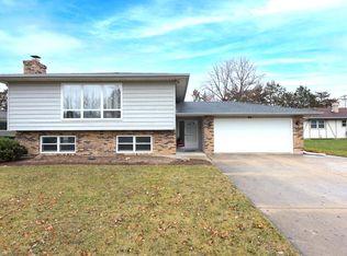 68 Wesley Ave, Lake Villa, IL 60046