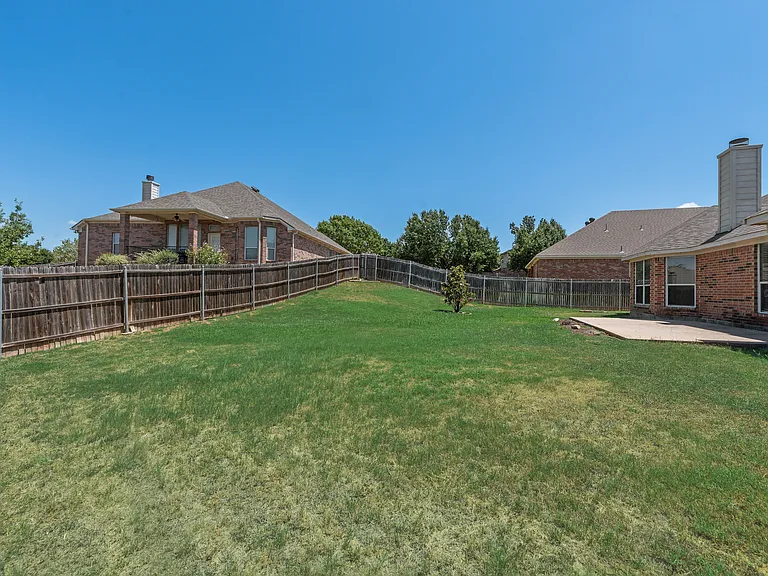 112 Singletree Ln — Photo 21