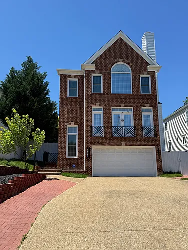 1628 Great Falls St Photo 1