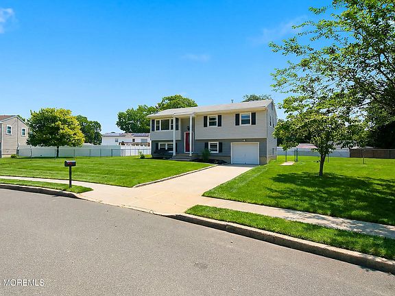 4th image of 30 Almond Drive