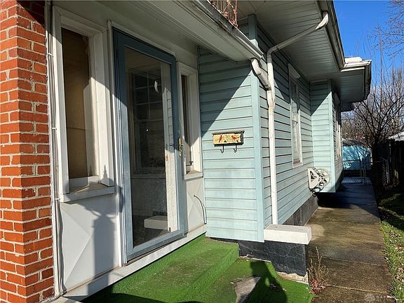 2nd image of 2209 Tytus Ave
