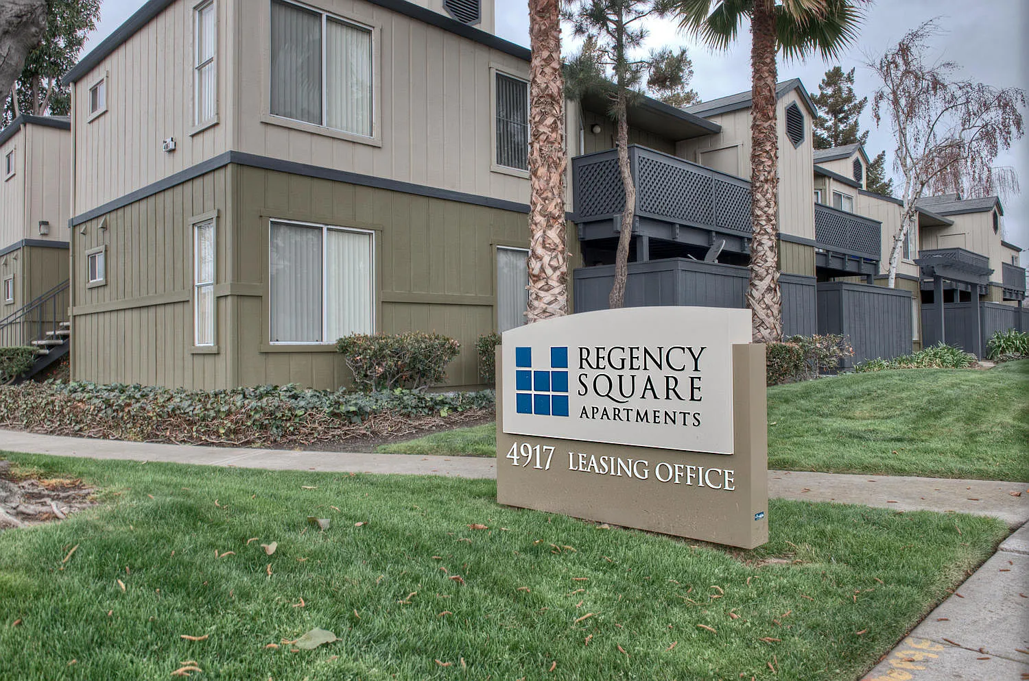 Regency Square Apartments — Photo 1