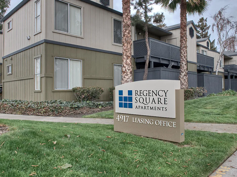 Regency Square Apartments
