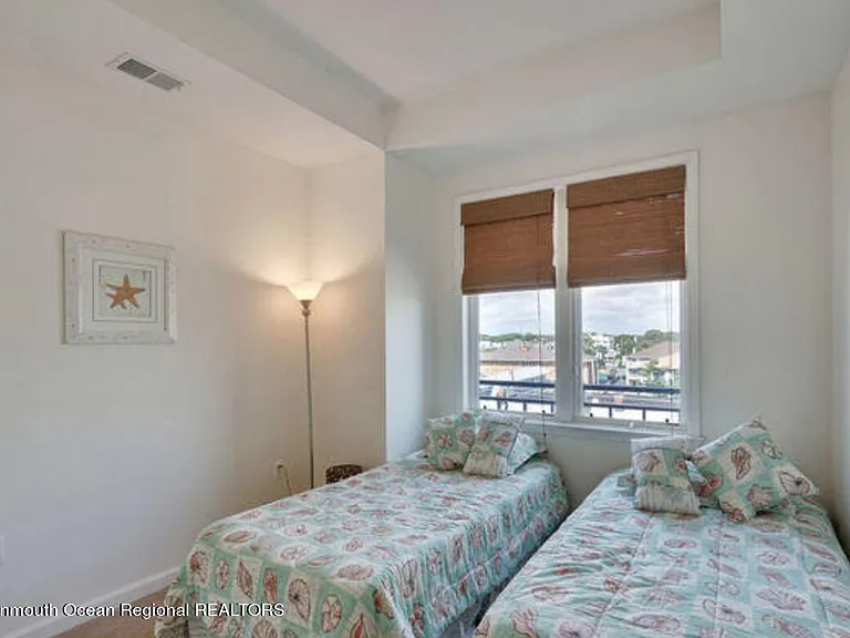 1501 Ocean Ave #2413 — Photo 8