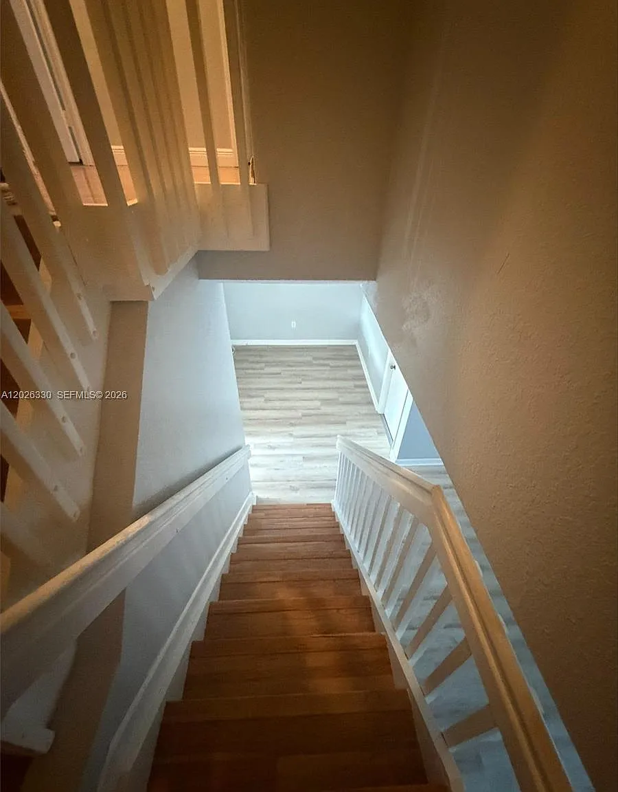 3 bed, 1608 sqft, $3,350 — Photo 4