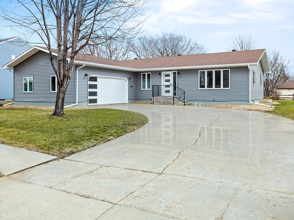 1st image of 610 4th St N