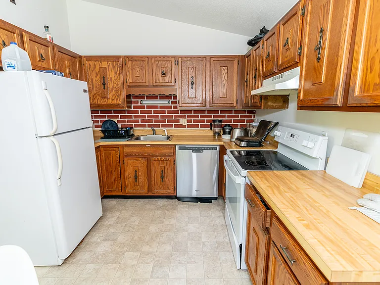 1265 Sherman Ave — Photo 9