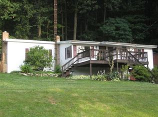 451 Jackson Square Rd, Thomasville, PA 17364