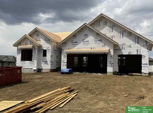 5802 N 154th St, Omaha, NE 68116