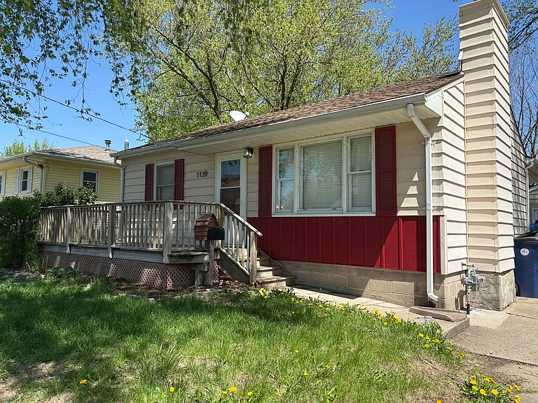 1139 Oregon St — Photo 1