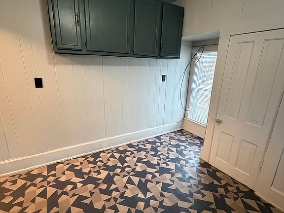 3rd image of 719 W Eureka St #719.5