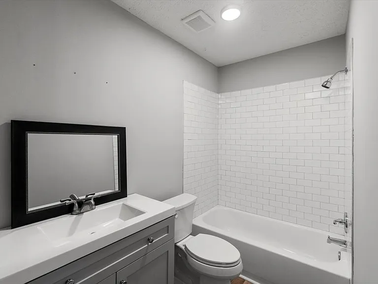 218 N Midland Ave #246 — Photo 3