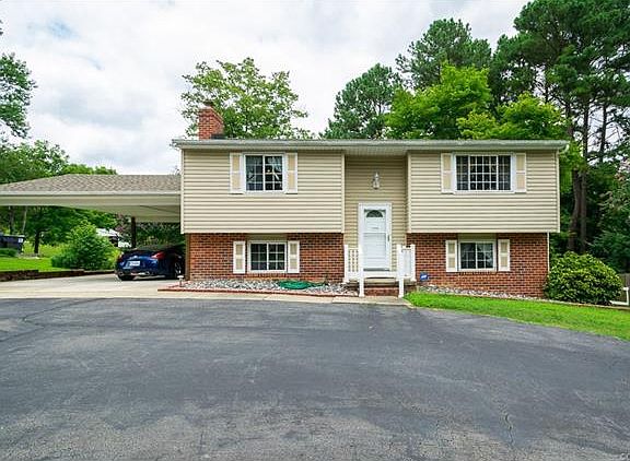 2nd image of 10516 Seacliff Ln