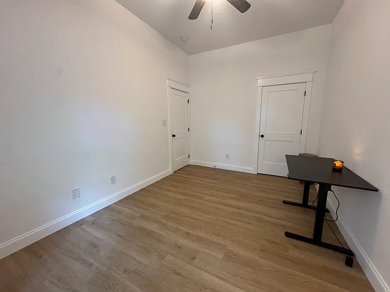 2102 Bernhurst Dr — Photo 16