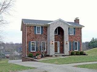 3800 Hopemont Dr, Lexington, KY 40514