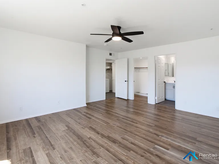 11044 Acama St #203 — Photo 15