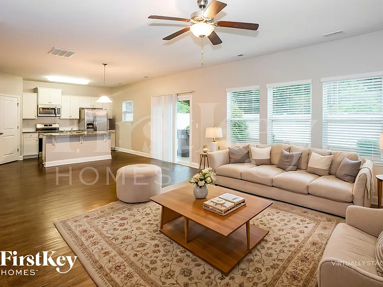 9006 Evans Woods Dr — Photo 5