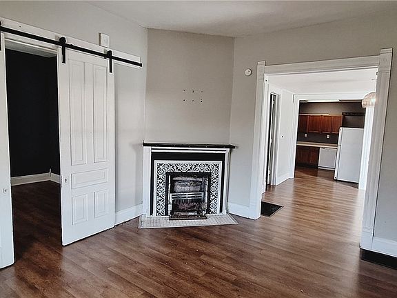5th image of 407 W West St
