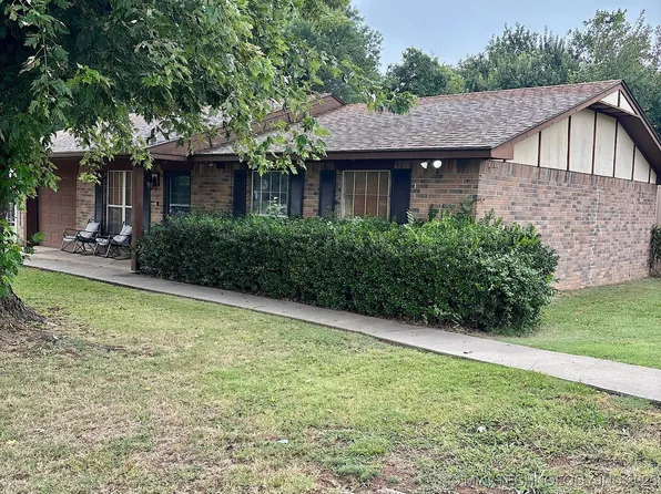 806 S Thompson Ave, Cushing, OK 74023