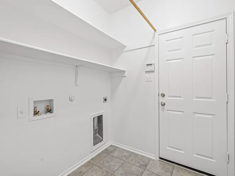1214 Lonesome Oak Dr — Photo 24