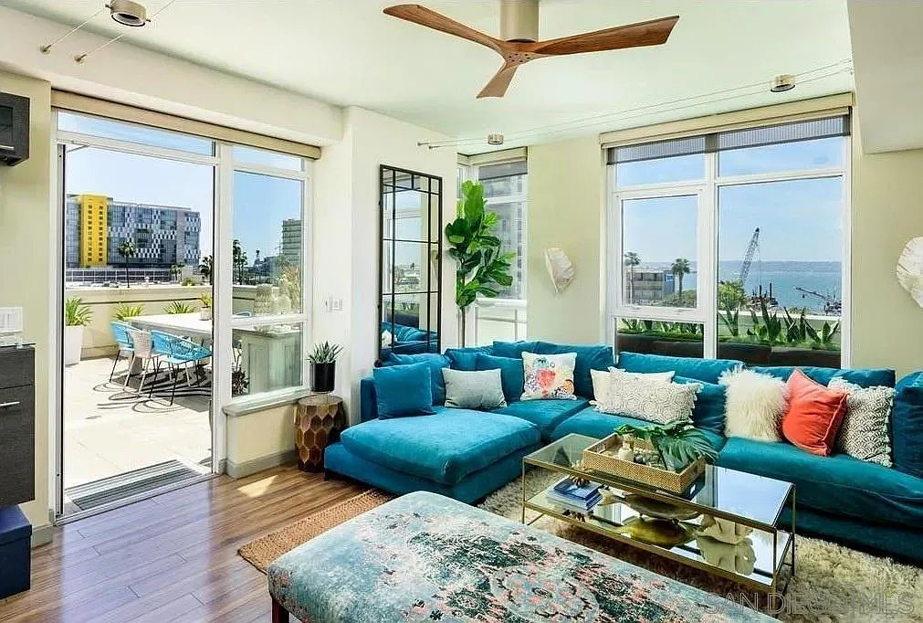 2 bed, 1.5 bath, 1299 sqft, $8,995 — Photo 2