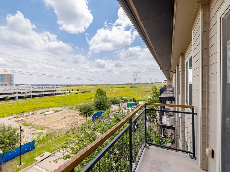 The District At Cypress Waters - Parson's Green — Photo 755