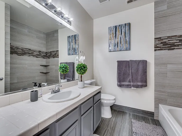1668 Rocky Cove Ln — Photo 25