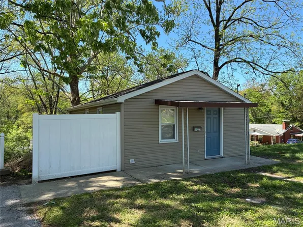 1215 Western Ave, Belleville, IL 62226
