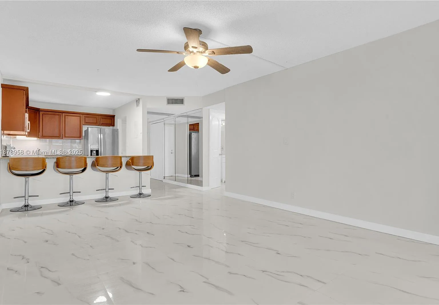 Isle Of Sandalfoot Condo — Photo 4