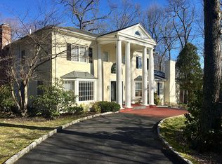 176 Lynam Rd, Stamford, CT 06903