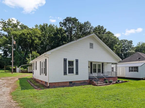 21 Dairy St, Ware Shoals, SC 29692