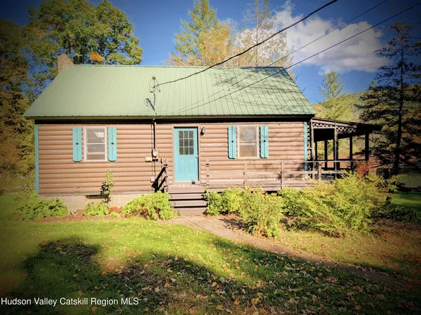 110 Tucker Lane, West Fulton, NY 12194