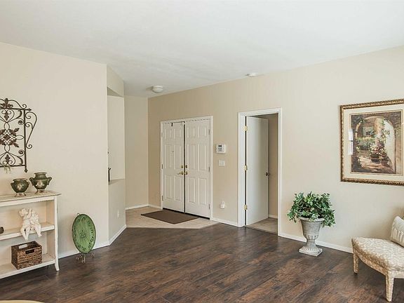 5th image of 7736 Sweetbrier Way