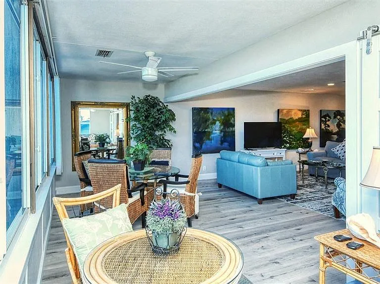 1255 E Peppertree Dr #305 — Photo 12