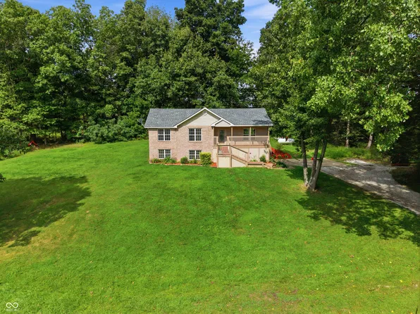 5920 Hidden Lake Ln, Nineveh, IN 46164