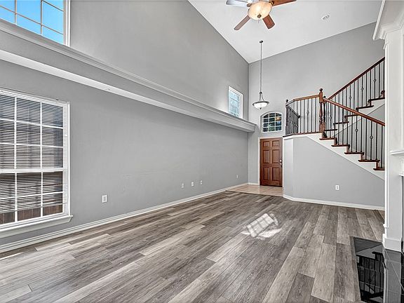 5th image of 2606 E Turtle Creek Dr