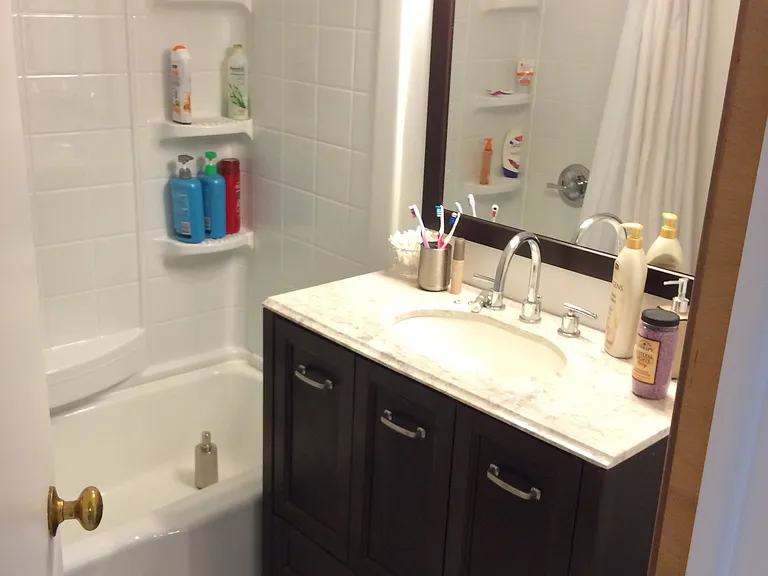 2545 Dupont Ave S #1 — Photo 8