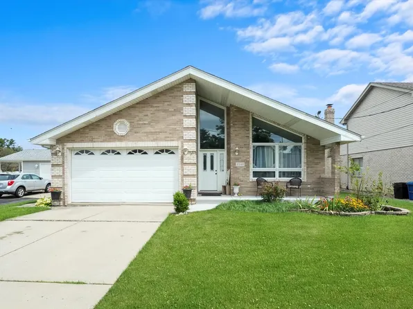 8149 Normandy Ave, Burbank, IL 60459