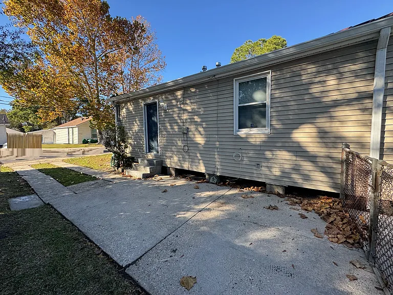 355 West Ave — Photo 4