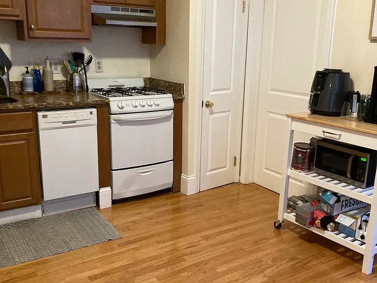 41 Eden St #2 — Photo 7