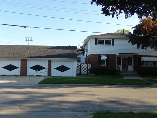 1st image of 917 N 17th Ave