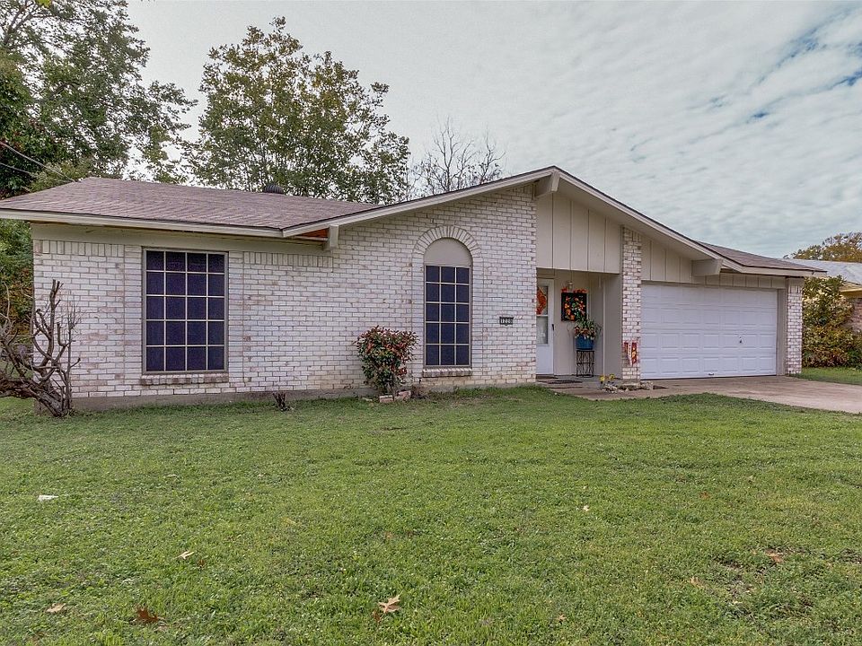 1st image of 1228 Venus St