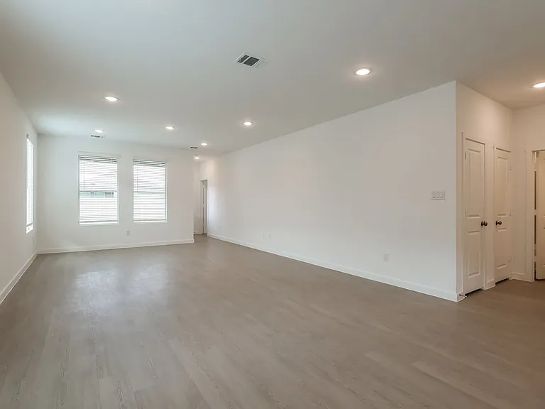 11515 Cedar Close — Photo 18