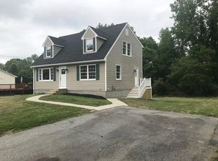 15 Genevieve Ln, Webster, MA 01570