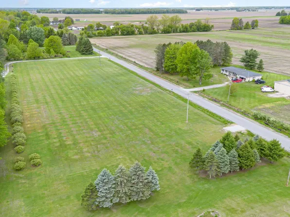 Roosevelt Rd, Hemlock, MI 48626