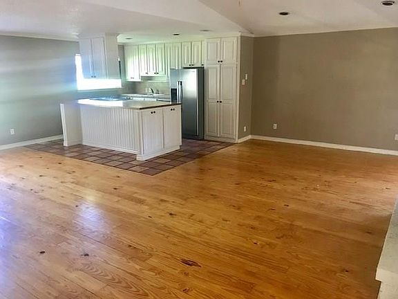 4th image of 2044 Cap Rock Dr
